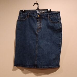 Denim Pencil Skirt in Dark Blue